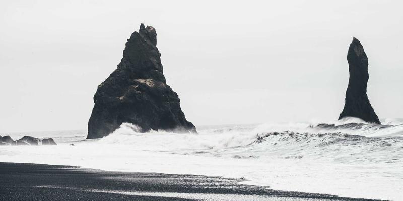 从《本草纲目》到现代餐桌：心血酒等草本配方养生酒的千年智慧与现代演绎